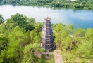 Pagode de Thien Mu au bord de la rivière à Hué