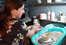 Cours de poterie au village de Bat Trang