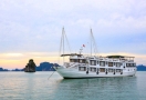 Explorer la grotte de Luon dans la baie d'Halong 