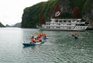 Faire du kayak à la baie d'Halong