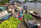 Marché flottant sur le Mékong