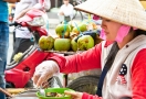 Femme vietnamienne avec son chapeau conique