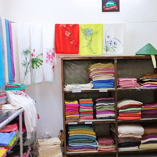 Visite 2 villages à Hanoi en une journée : Quang Phu Cau pour l'encens, Phùng Xá pour la soie