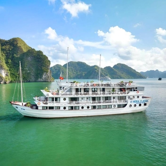 Croisière Jonque Hera Classic Dans La Baie D'Halong