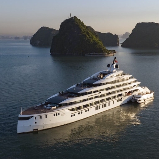 Croisière Bateau Grand Pioneers (Essence Grand) À La Baie D'Halong