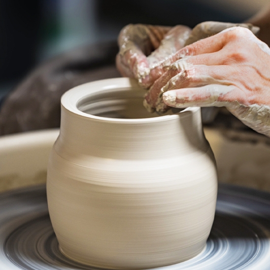 Visite du village Bat Trang, chapeaux coniques Chuông, village d'encens de Quang Phu Cau 1 Jour