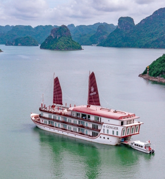 Jonque Héritage Line Ginger Dans La Baie D'Halong