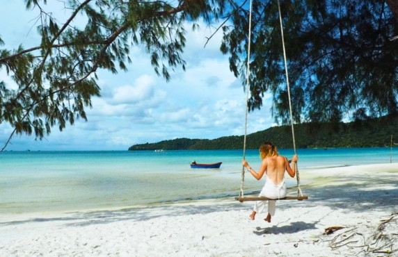 Quelle Est La Différence Entre Koh Rong Et Koh Rong Samloem ?