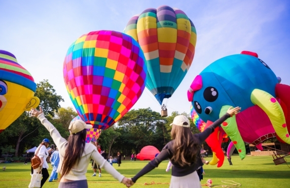 Calendrier Des Fêtes De Kanchanaburi Thaïlande