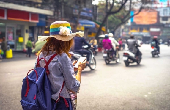 6 Jours Hanoi Halong Sapa Fansipan Vietnam - Voyage En Solo Avec Emily 6 Jours Hanoi Halong Sapa Fansipan Vietnam - Voyage En Solo Avec Emily