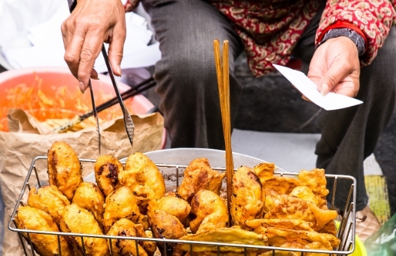 Cuisine De Rue Vietnam : Explorer Les 10 Meilleurs Street Food  Au Vietnam