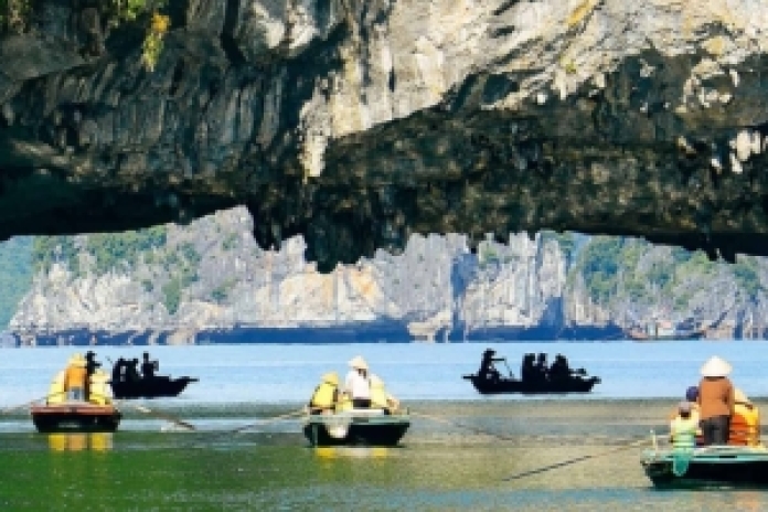 Jour 3 : Cat Ba – Hanoï (B,L)