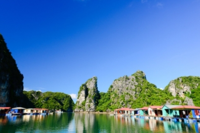 Baie de Bai Tu Long - Village Pêcheur de Vung Vieng - Hanoi (B, Brunch)