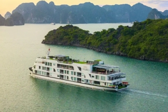 Hanoï - Tuan Chau - Baie d'Halong - Baie de Lan Ha (-L, D)