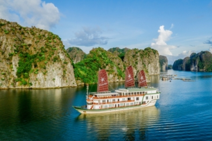 Hanoï - Marian de Tuan Chau - Village de Viet Hai (L, D)