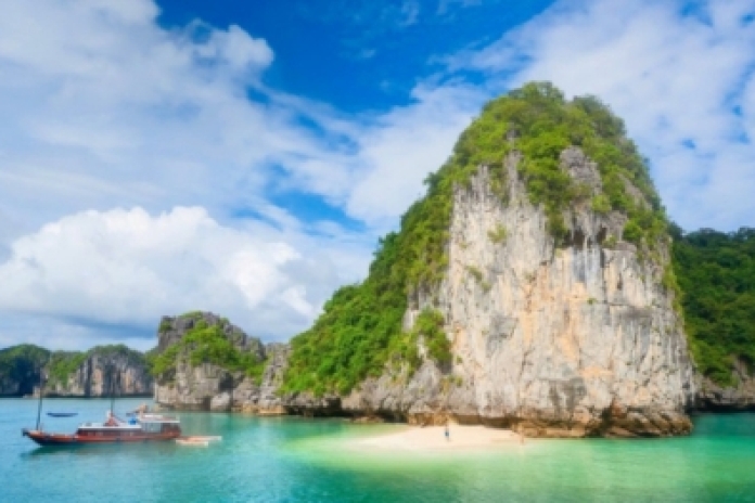 Baie de Lan Ha - Île de Cat Ba - Quai de Tuan Chau (B,L)