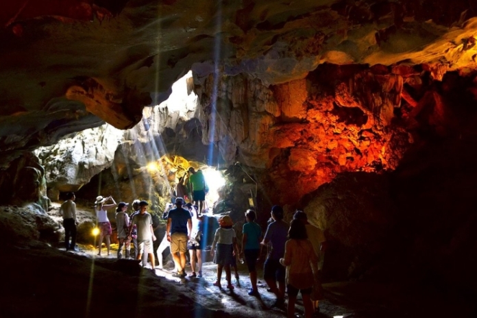 Baie d'Halong - Grotte Sung Sot - Hanoï (P, L)