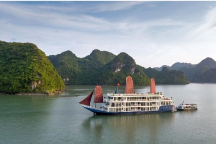 Hanoï - Baie d'Halong - Baie de Lan Ha (-,L,D)