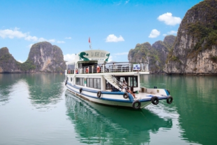 Port International d'Halong - Grotte de Thien Cung - Îlot de Trong Mai