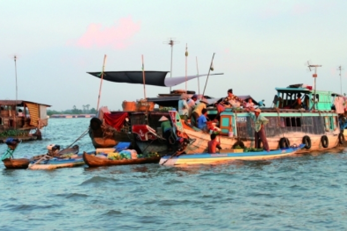 Can Tho - Marché flottant de Cai Rang - Transfert à Phu Quoc (B,L)