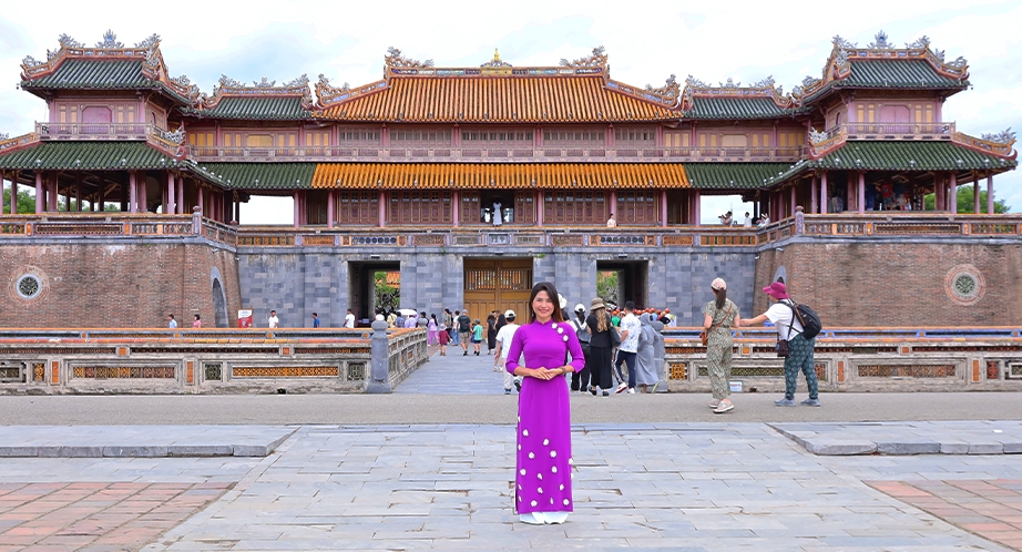 922-16-hue-vietnam