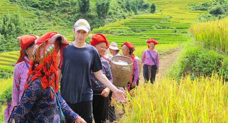 Randonnée aux villages à Sapa traversant rizières en terrasses