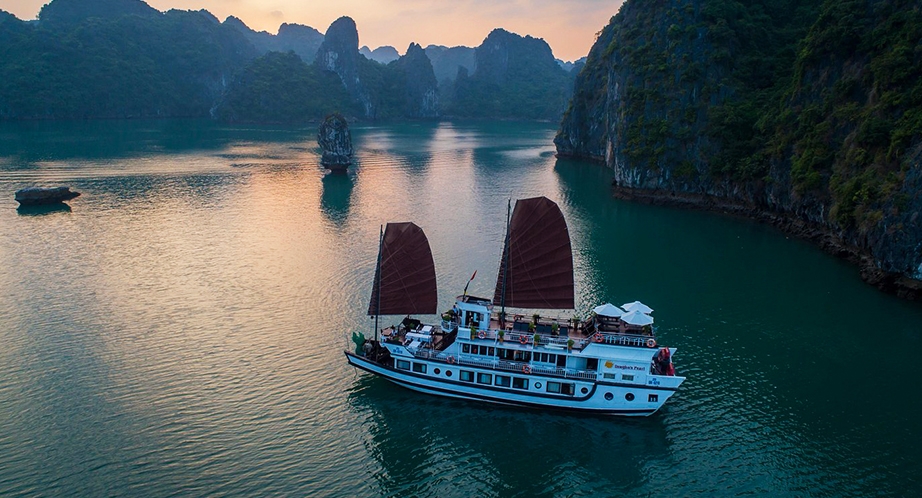 922-10-bai-tu-long-bay-vietnam