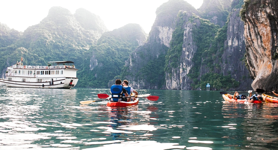 922-10-halong-bay-cruise