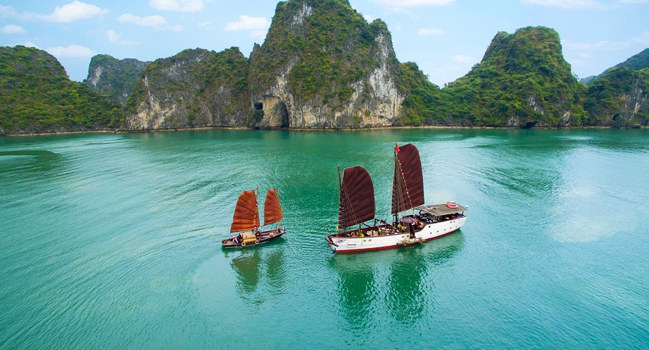 922-8-bai-tu-long-bay-vietnam