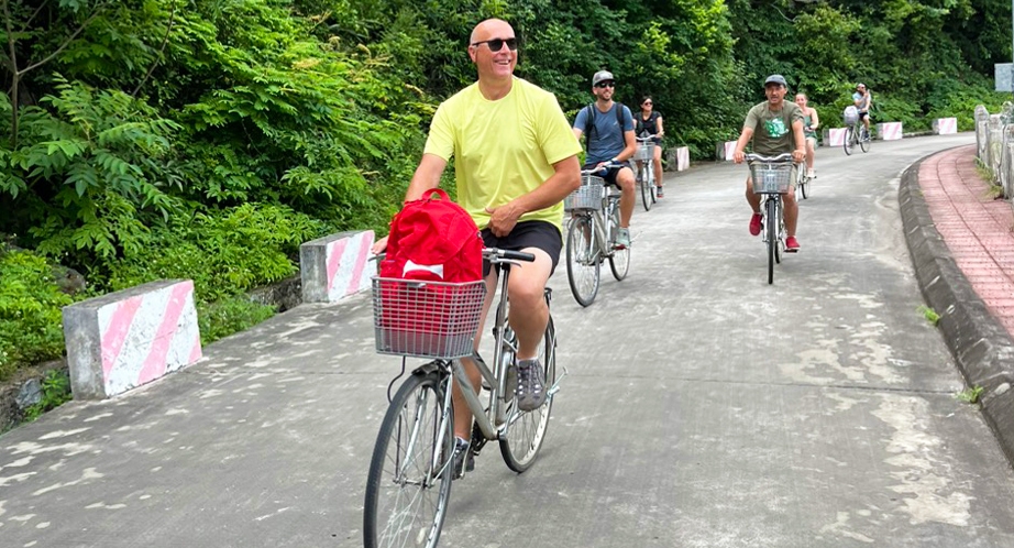 Excusion à vélo au village de Viet Hai