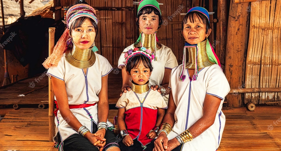 Tribu Karen (tribu au long cou) près Chiang Mai