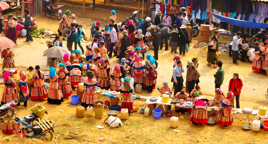 Marché hebdomadaire Bac Ha