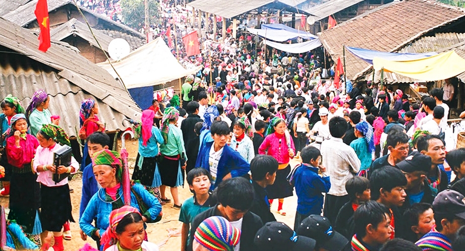 Marché hebdomadaire Bac Ha