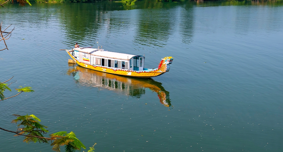 Croisière sur la Rivière des Parfums à Hué