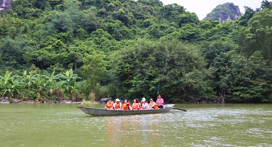 Croisière en barque à Thung Nham (Ninh Binh)