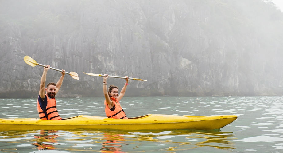 Kayak à la baie d'Halong