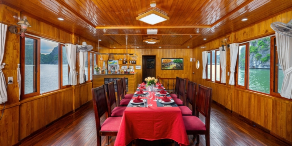 Restaurant élégant pour les touristes