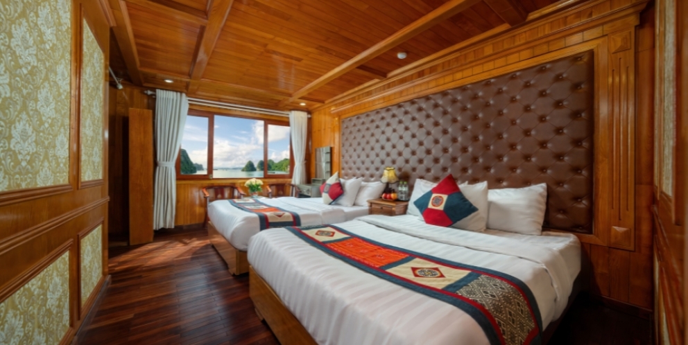 Avec la vue sur la baie