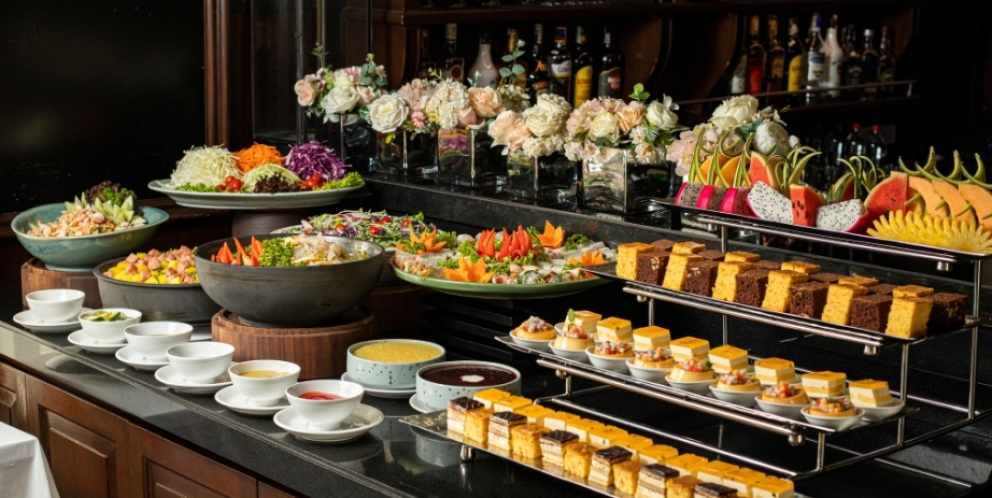 Cuisine savoureuse pour buffet à bord du bateau