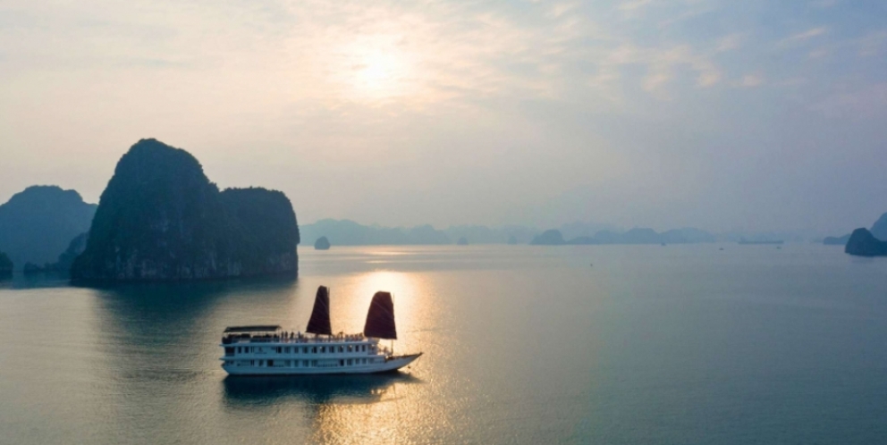 Croisière dans la baie de Bai Tu Long