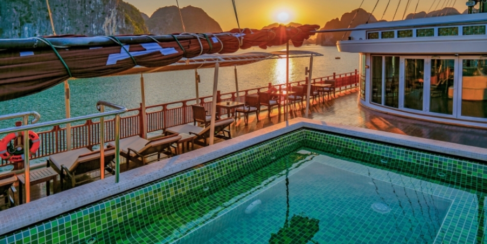 Piscine à bord