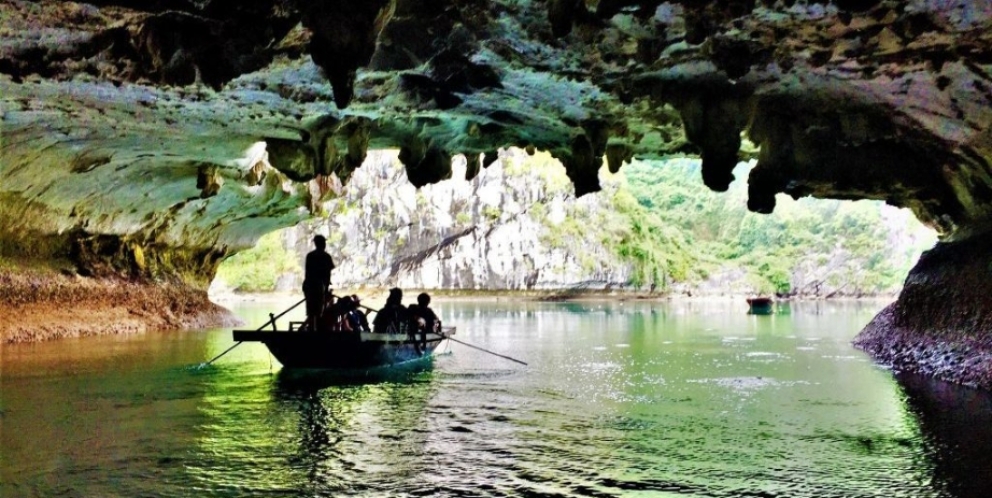 Grotte de Sombre et Lumineuse 