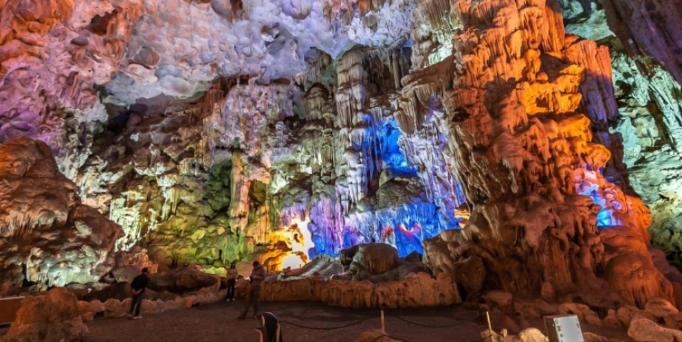 Grotte de Sung Sot 