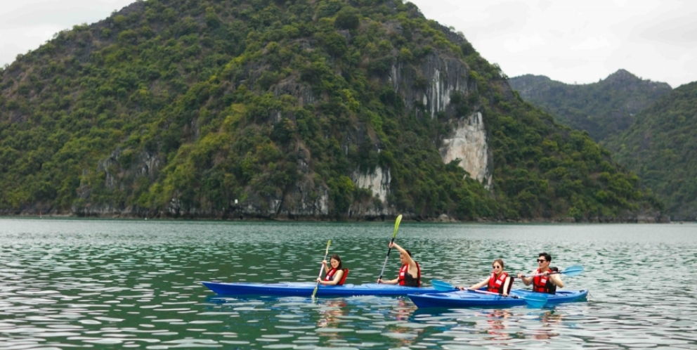 Kayak à la baie de Lan Ha 