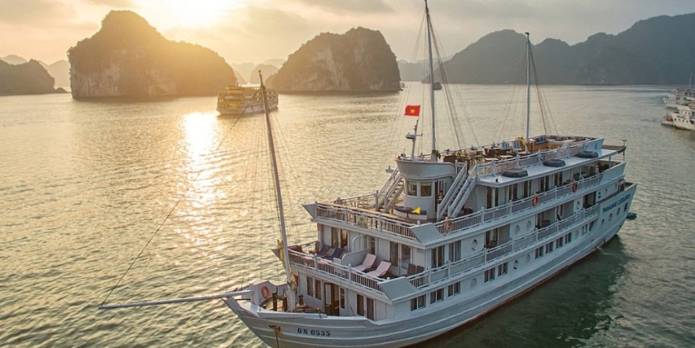 Paradise Grand à la baie d'Halong