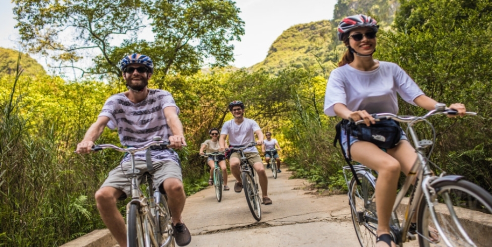 Faire du vélo au village de Viet Hai 