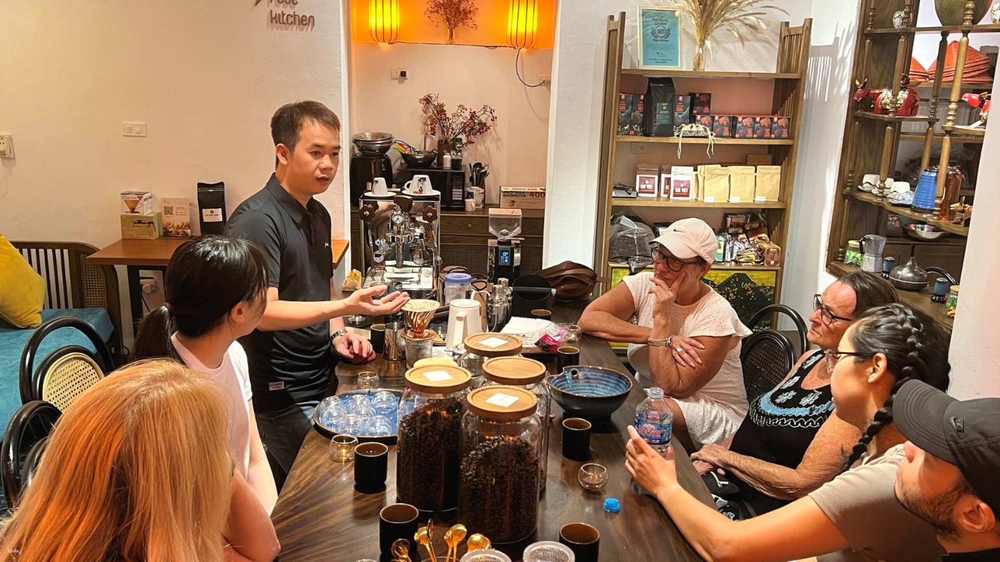 Expérience collective lors d’un voyage MICE à Hanoi