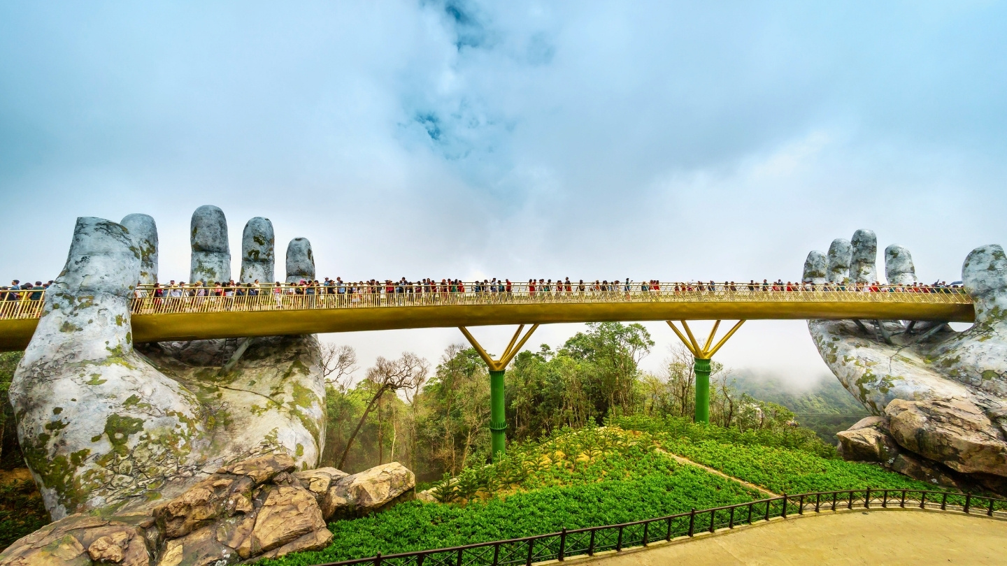 Le Pont d’Or attire de nombreux visiteurs