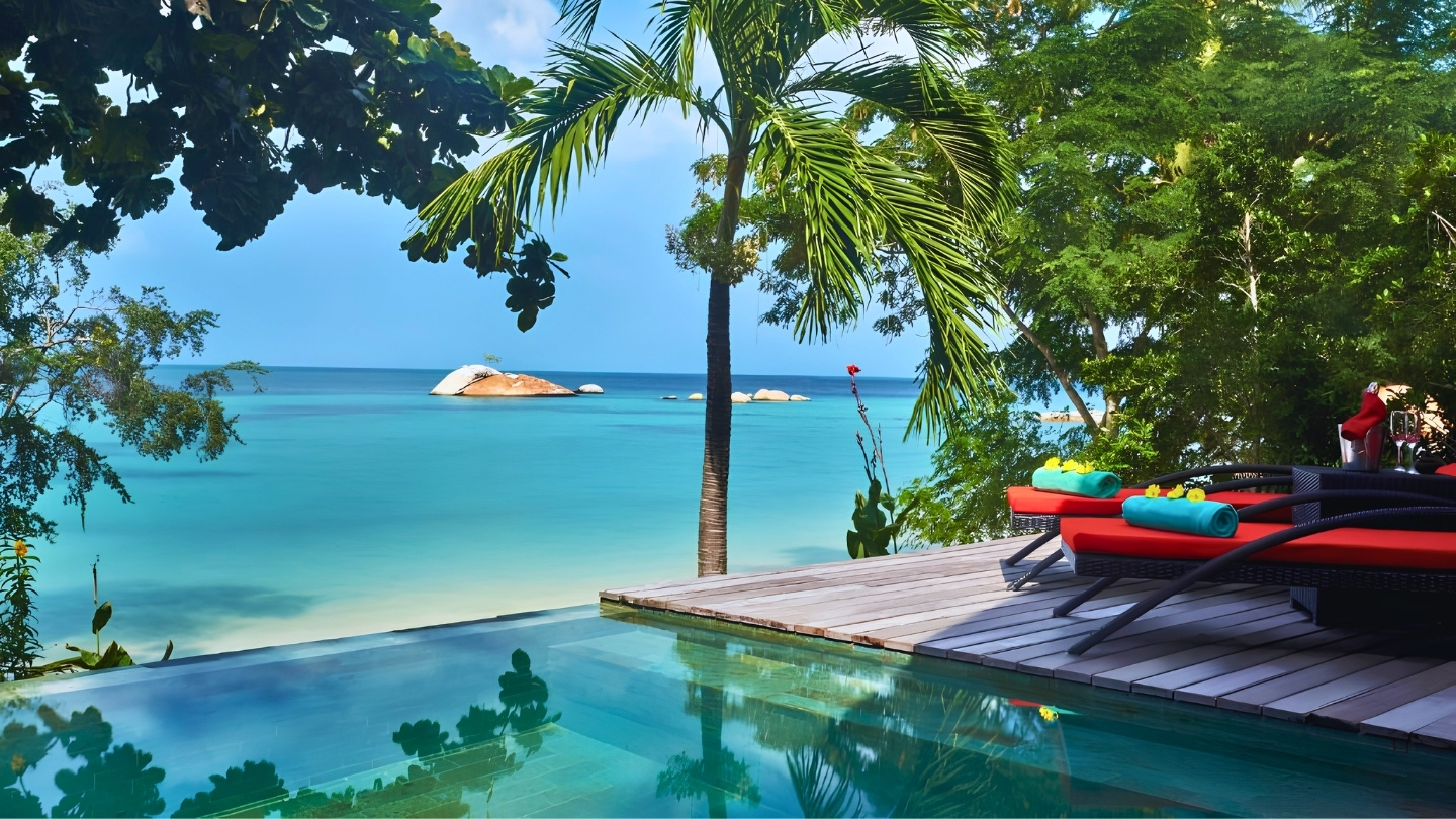 Le luxe d’une piscine privée face au golfe de Thaïlande du Kupu Kupu Phangan