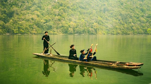 Le lac de Ba Be entre nature sauvage et sérénité